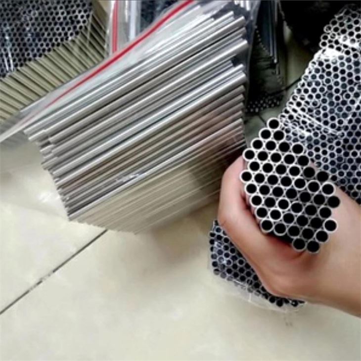 304 Tubos De Acero Inoxidable Se Suministran Con Acabado Espejo